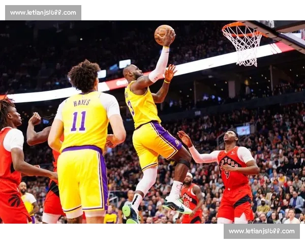 湖人对决热火今日焦点战詹眉发力能否终结连败东西豪强正面碰撞
